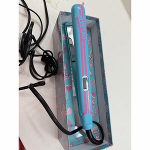 CHI x Barbie Titanium Hairstyling Iron 1”